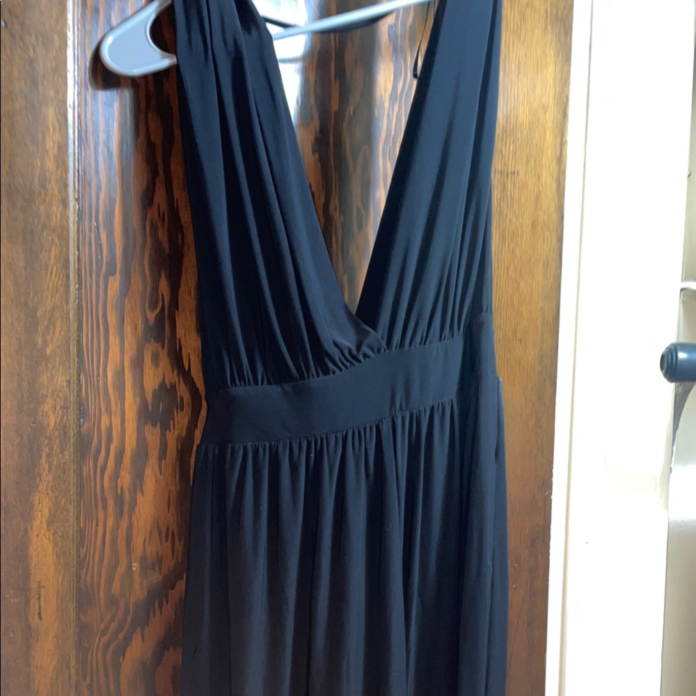 Elegant Black Sleeveless Dress
